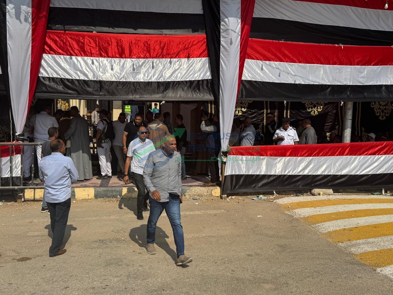 رئيس جهاز أسيوط الجديدة يتفقد اللجان الانتخابية ويدعو المواطنين للمشاركة الفاعلة - إيجي بيزنس whatsapp image 2025 11 10 at 151507 6f33bd4d b5d4b4 - إيجي بيزنس